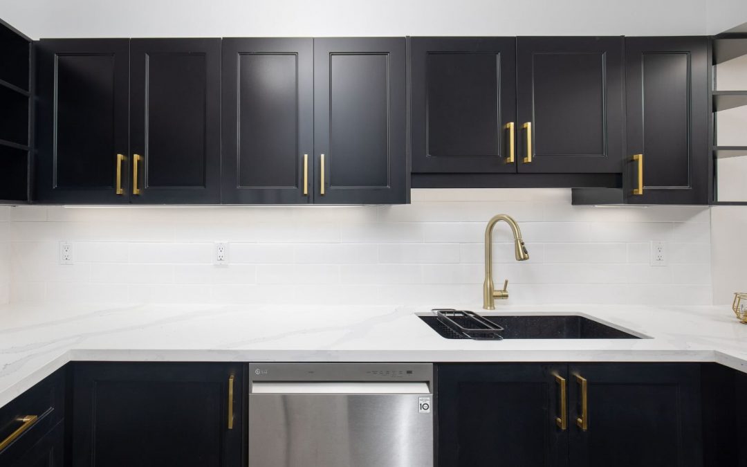 Freshen Up for Summer: A Simple DIY Backsplash Guide